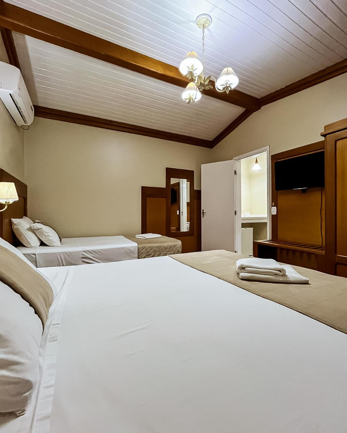 Quintuple Room,1669024085:JPEG