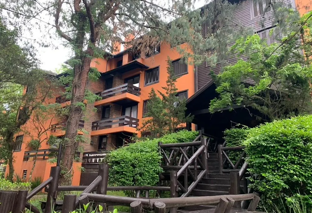 Ap Gramado Knorrville - 2 dorm com lareira, calefação e sacada-1