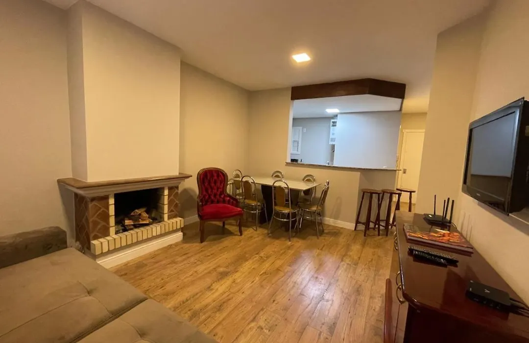 Apartamento A 100M Da Rua Coberta-1