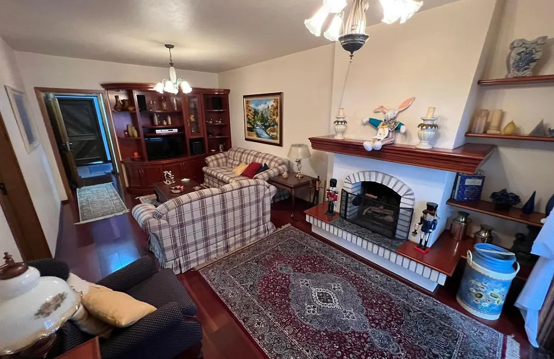 Apartamento 4 dormitórios no coração de Gramado-1