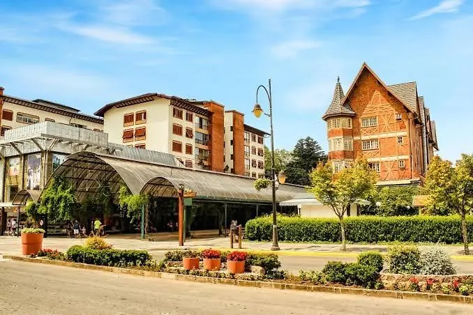 Apartamento na rua coberta Gramado-1