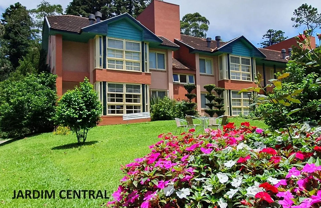 Apartamento Duplex, Climatizado, Próximo ao Lago-1