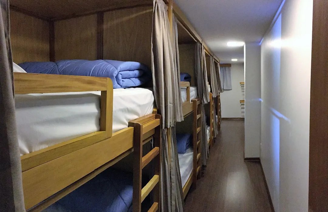 Eleganz Hostel & Suites-1