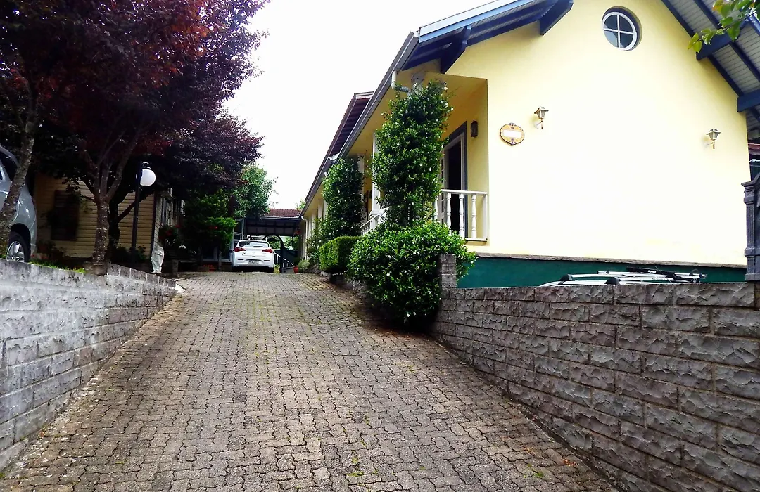 Apartamentos Sulla Collina Centro de Gramado localizado próximo da rua Coberta-1