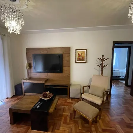 Apartamento para 9 pessoas - Blumenhaus 201 - uma quadra da Rua Coberta!-2