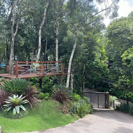 Belíssimo Apto com 3 suítes próximo ao Lago Negro-2