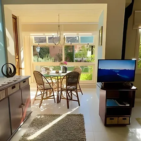 Apartamento c/LAREIRA CONDOMÍNIO, próx LAGO NEGRO-3