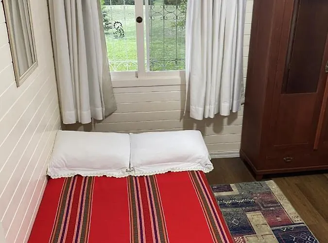 Casa em condomínio fechado, 4km Centro de Gramado.
