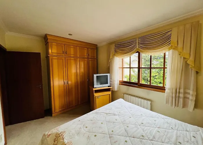 Mrg- Colonial 2D - 200 Mts Da Rua Torta Apartamento Gramado