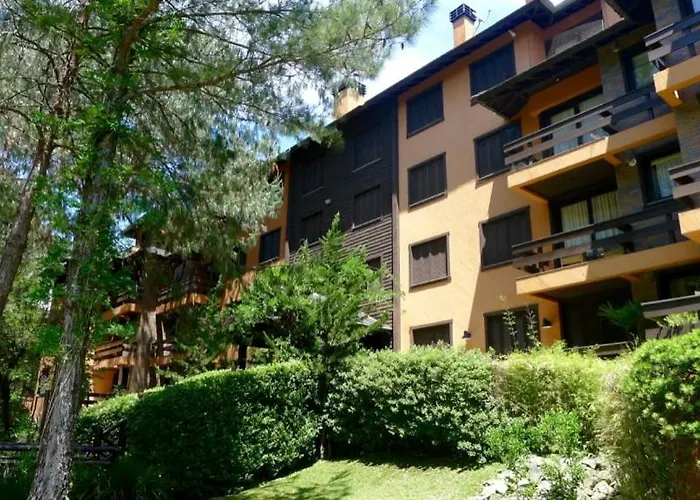 Ap Gramado Knorrville - 2 dorm com lareira, calefação e sacada