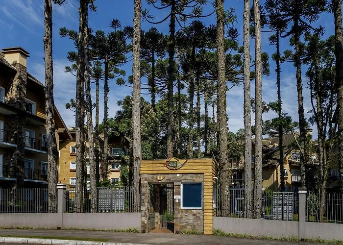 Cobertura Duplex com Piscina Aquecida, próximo aos museus