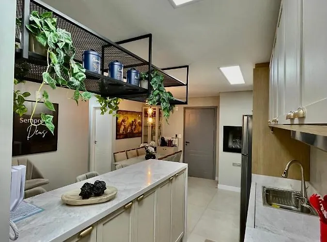 Apartamento Próximo Rua Coberta