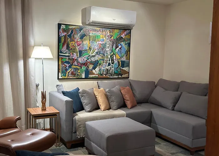 3 suites com Jacuzzi e Lareira - Duplex perto do Centro