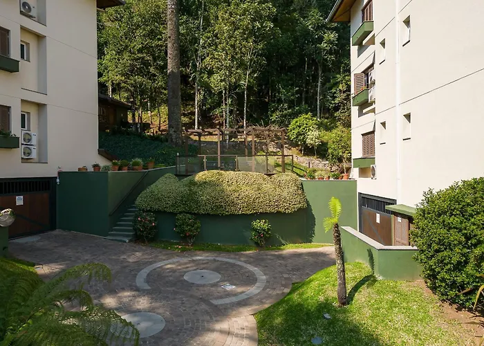 650 metros, Rua Coberta Centro/Villa Verde 403B