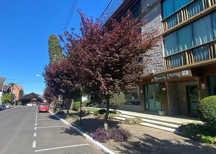 LUXUOSO APT ALMERIS PECCIN no Centro de GRAMADO