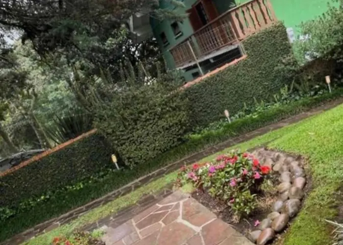 Hospedagem pausada