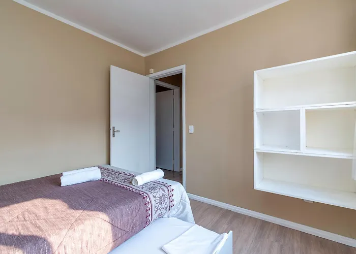 Completíssimo 3 Quartos Dentro da Rua Coberta