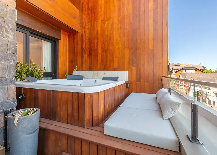 com jacuzzi no centro de Gramado