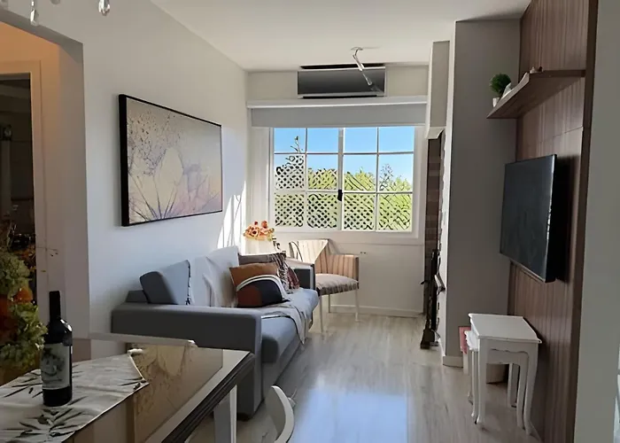 à 10 min Centro para 06 Pessoas com Lareira, Ar condicionado e Wi-Fi Veloz
