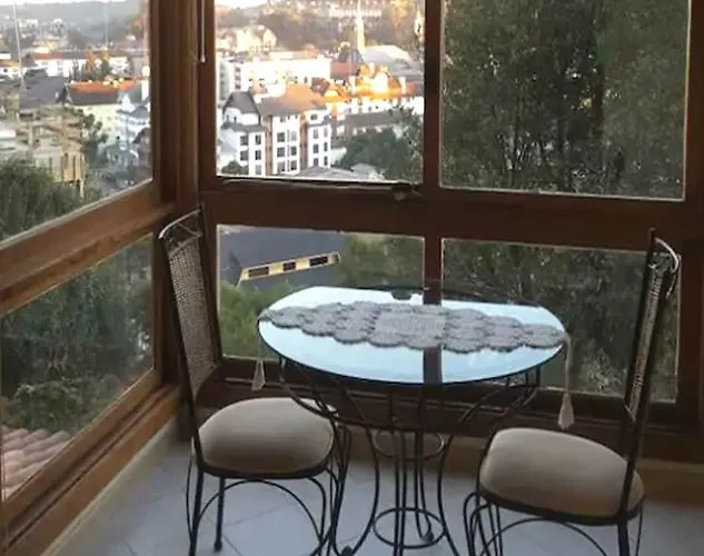 Belo apartamento e completo no Centro com vista